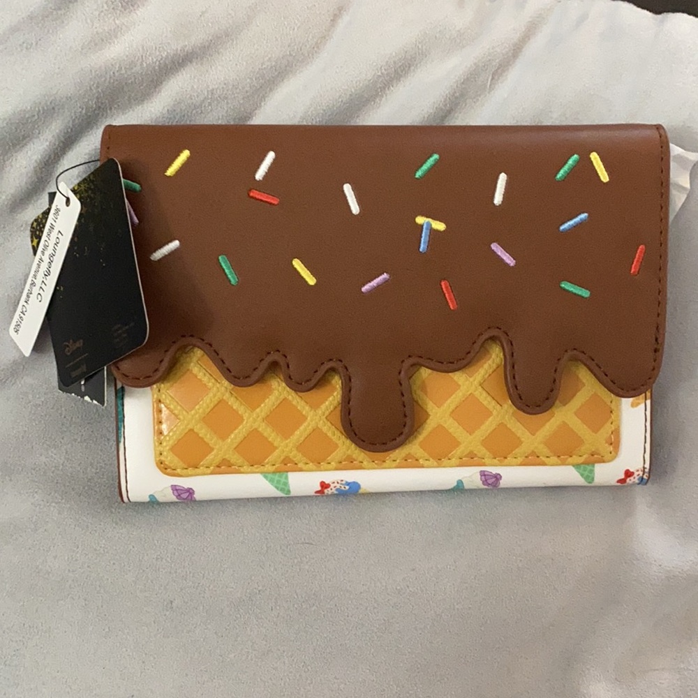 Loungefly Disney 👑Princess 👑 Ice 🍦Cream Wallet - Picture 4 of 6